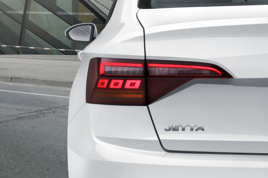Детали экстерьера Volkswagen Jetta Trendline 2018 года  (MX) (фото 18 из 21)
